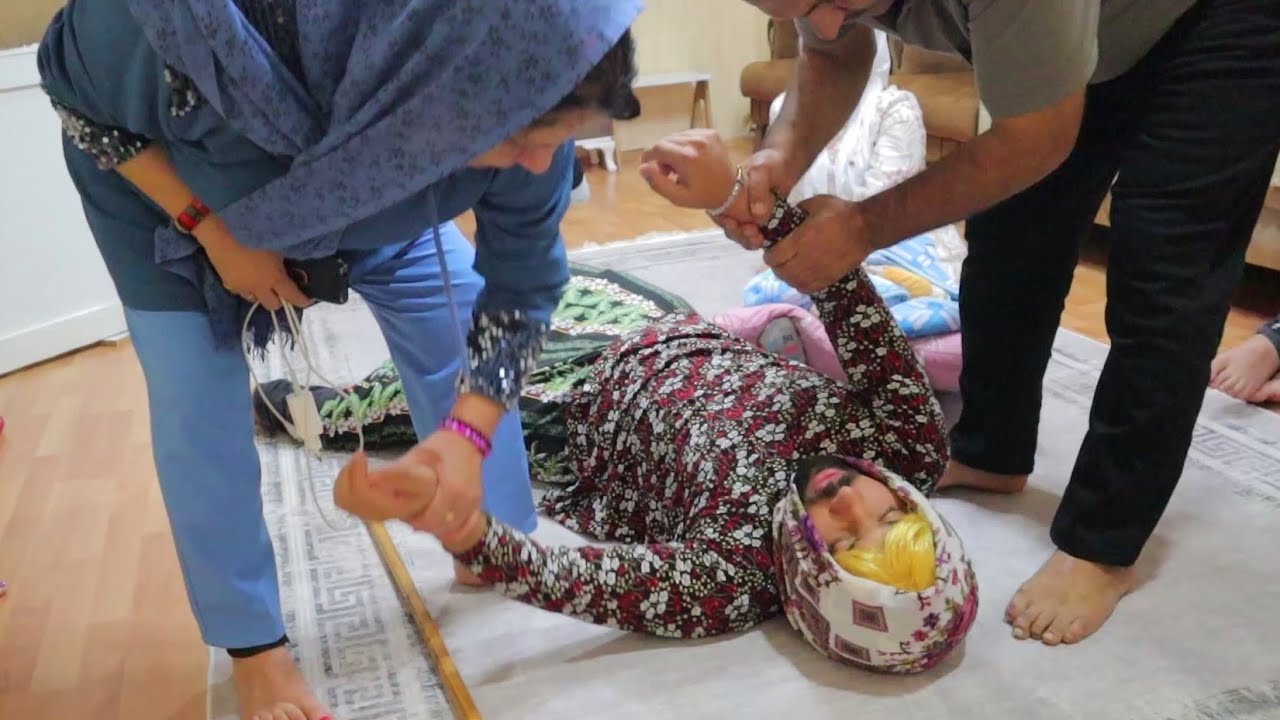 ممنوع تضحك يوم كامل 😂 البنات عم يختارو موديل شعر لعرس تولين 👰وعبدو عمل حالو ختيارة 🧓