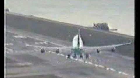 Korean Air 747 Extreme Landing at Hong Kong Kai Tak