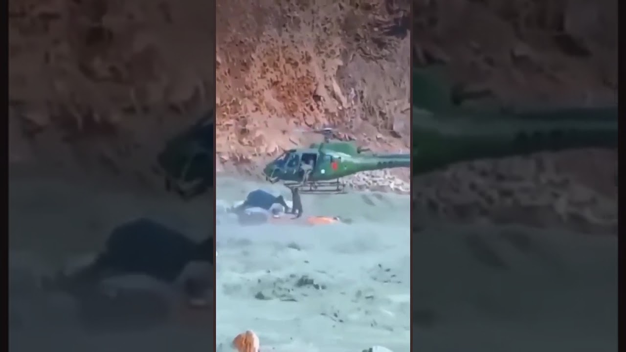 🇵🇰 Army Helicopter Rescue in Indus River | Flood Emergency in Baltistan