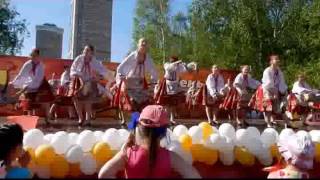 Быстрый и веселый молдавский танец  Стирка  xvid
