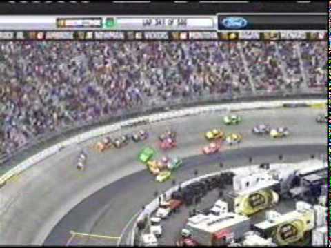 2010 NASCAR Bristol - Lost communication triggers a 13 car pileup