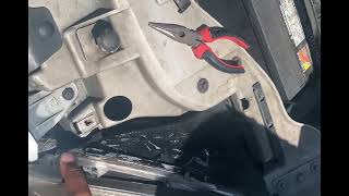 Change Headlight On A Ford Taurus (00-07)