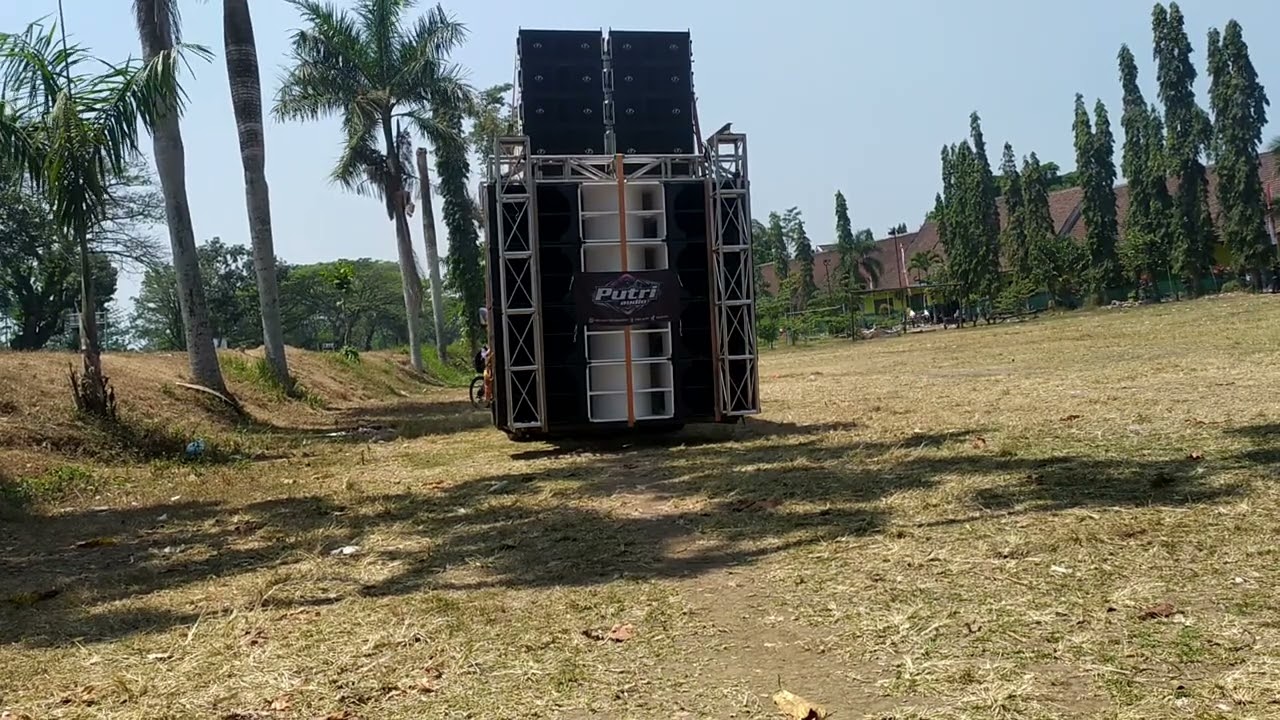 PUTRI audio cek sound persiapan karnaval desa Jatiroto