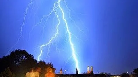 Lightning Strikes | Tomorrow Today - DayDayNews