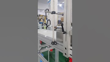 Preform tail cutting conveyor