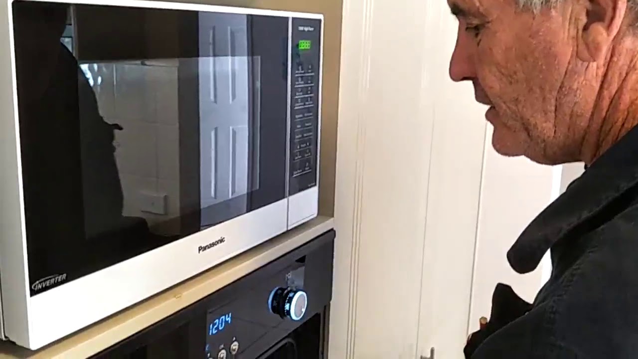 Oven 9 Turn new Aldi wall mounted Stirling oven on burn of dust etc