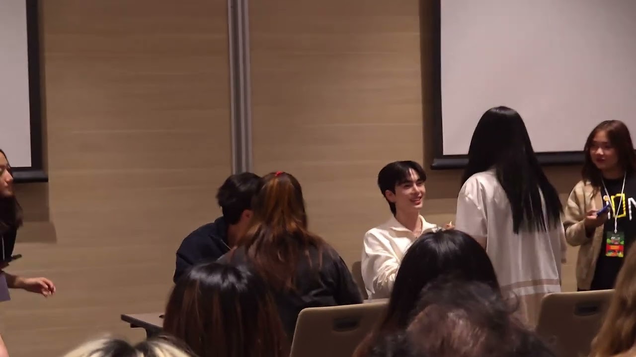 20250130 สนามอ่านเล่นxPerthSanta: Fan Sign 1 #perthsanta #perthtanapon #santapp