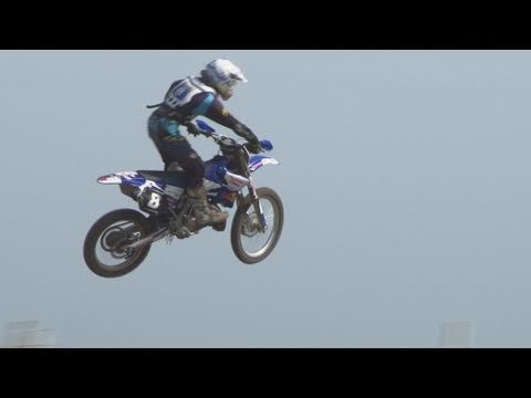 2011 Yamaha YZ 125 awesome 2 stroke video