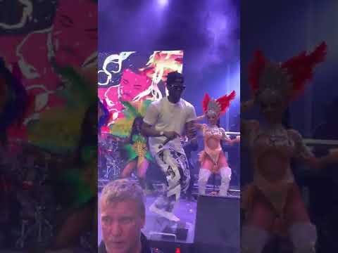 Kizz Daniel - Buga live in Melbourne Australia