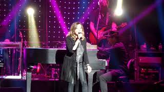 THIS ONES FOR THE GIRLS MARTINA MCBRIDE LIVE STIEFEL THEATRE  SALINA KS 9-23-2016