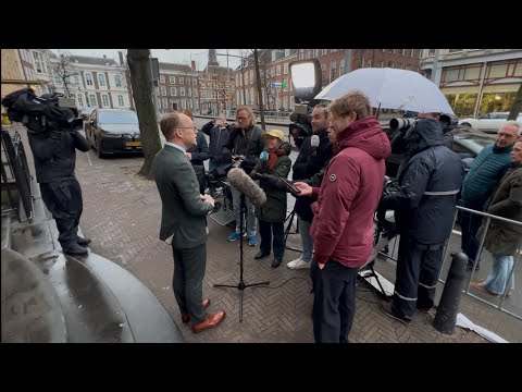 Laat een reactie achter 👀#pov #funny #fyp #fun #comedy #skit #shorts #foryou