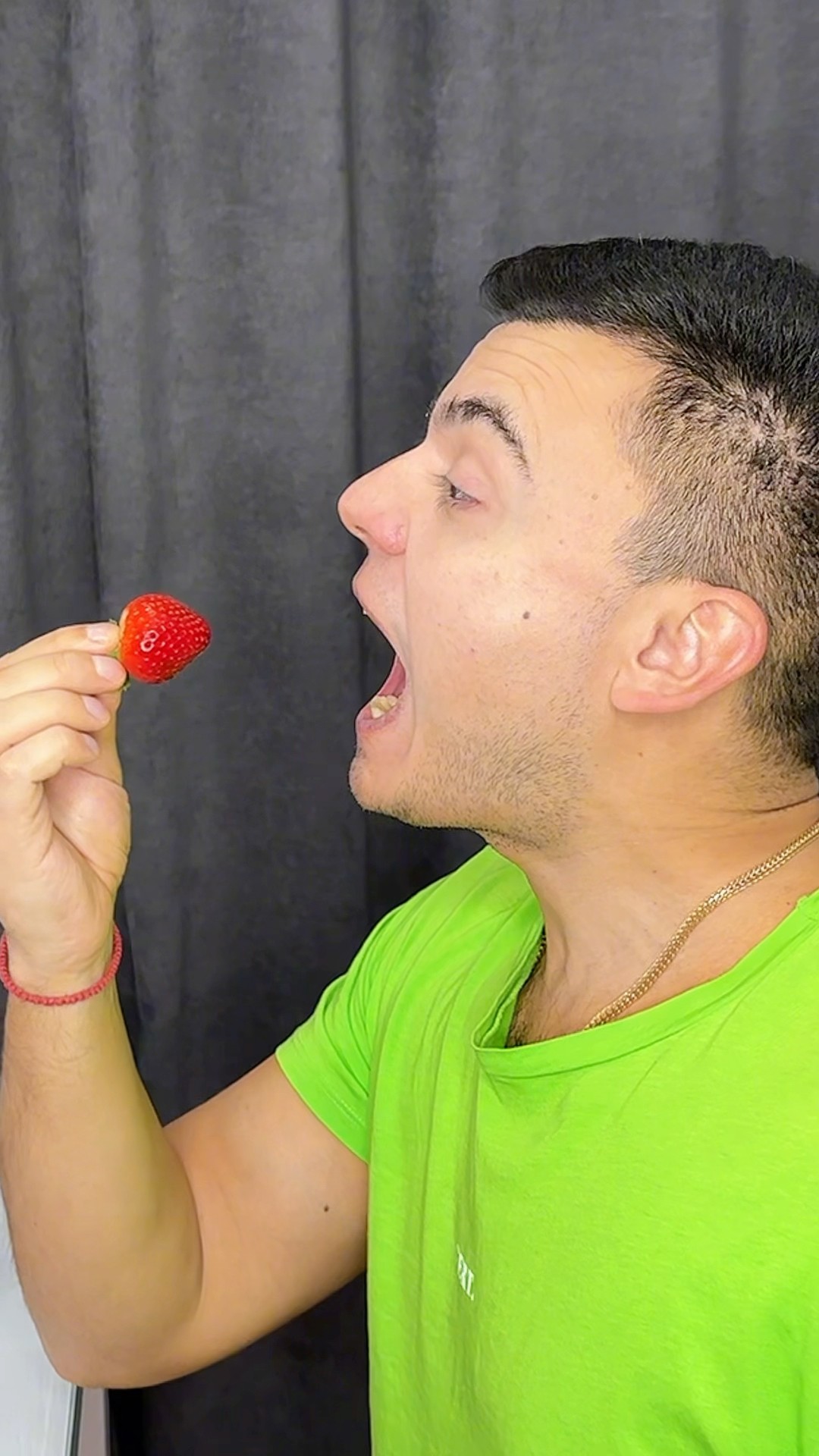 OMG Spiders in Strawberry by Tsuriki Show