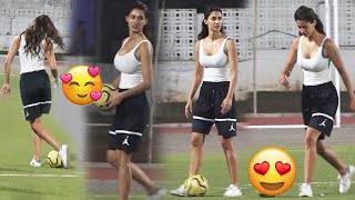 Disha Patani Playing Football With Her Boyfriend Tiger Shroff  - Bollywood Gupshup