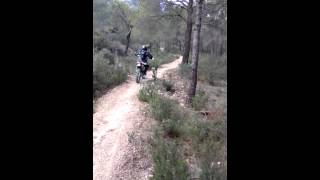 Motos por senda forestal Cava Fría a Tres Fuentes. Comunidad Valenciana. 2