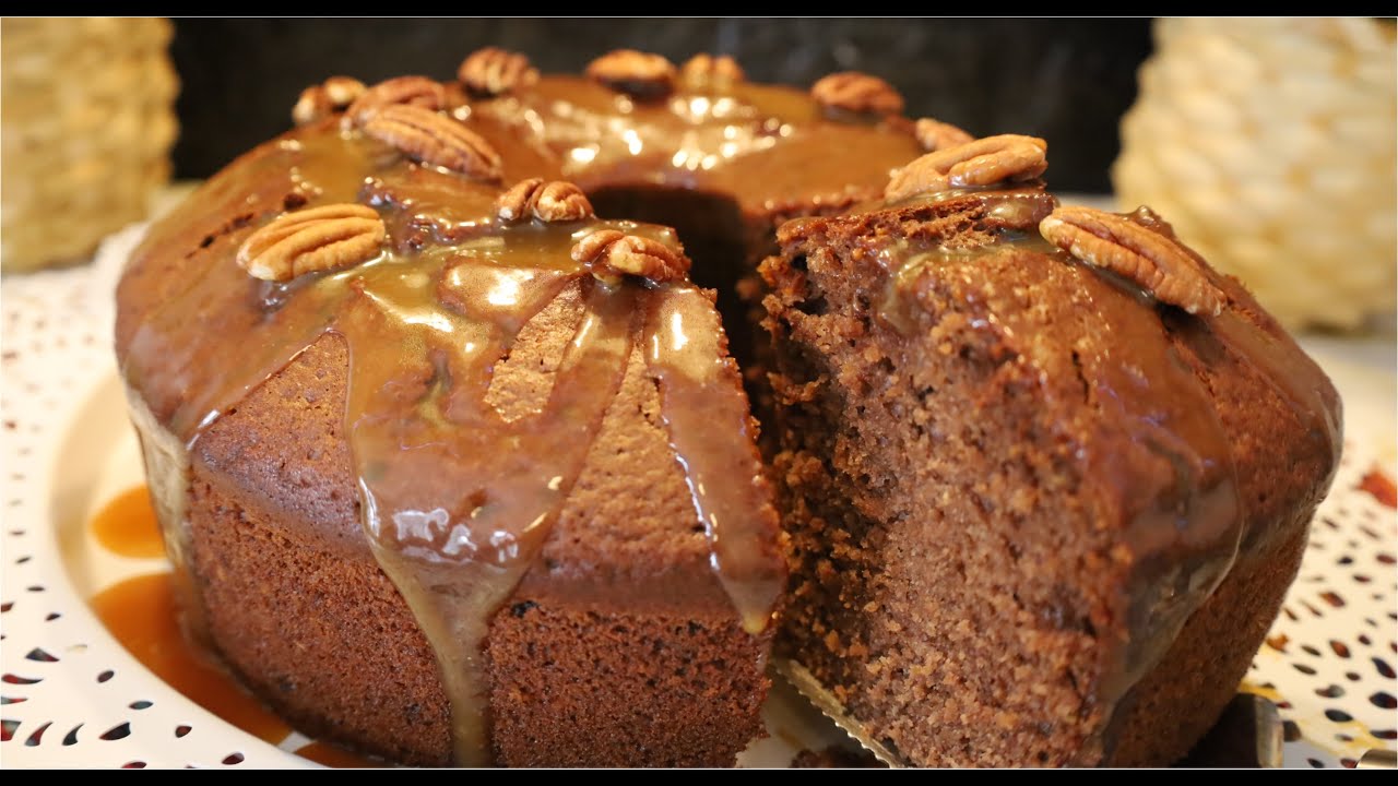 كيكة التمر الهشة بالقرفة والهيل