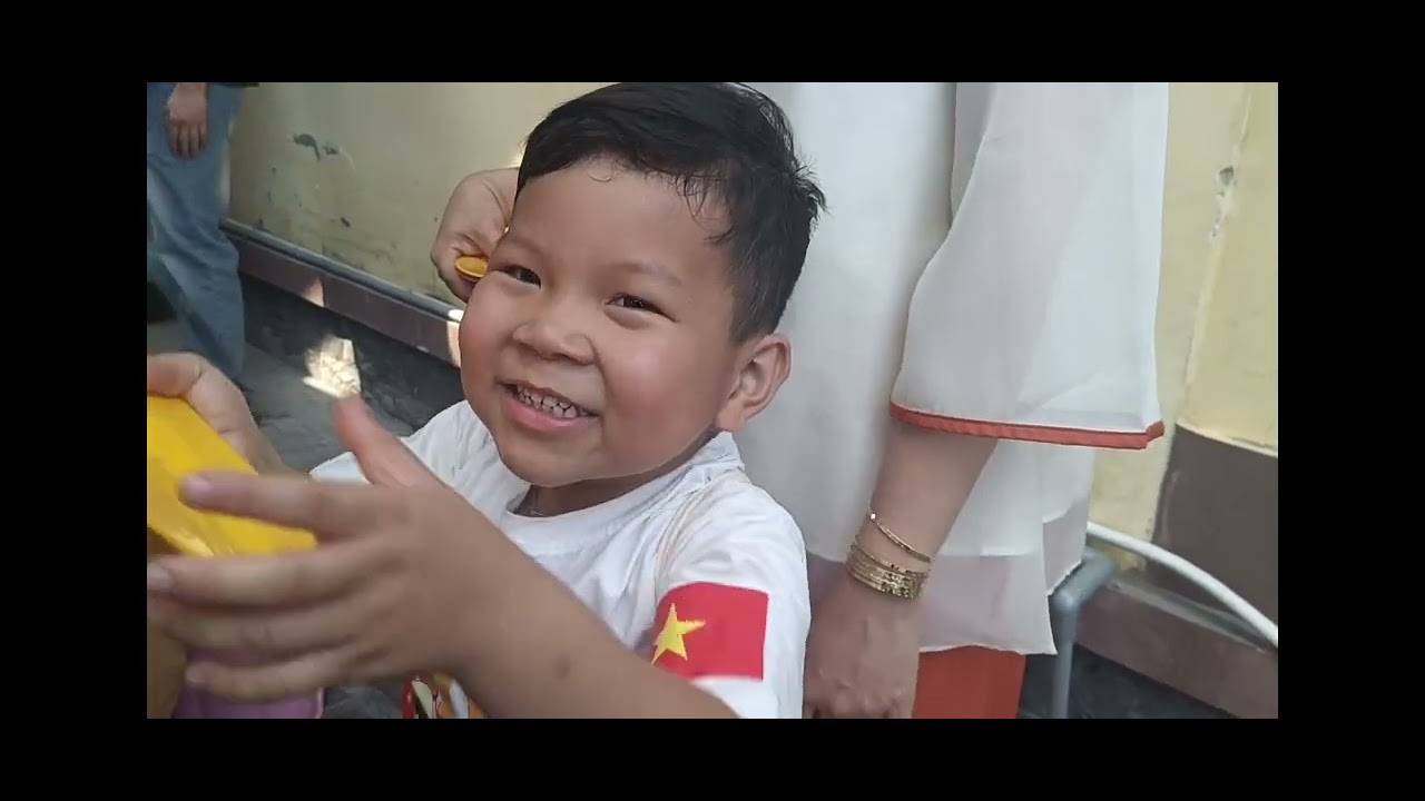 Chùa hội an ngày tuần ngày chủ nhật. Đãi  bánh xèo miễn phí