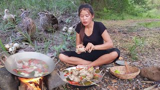 Catch and cook quail for survival food - Quail spicy cooking for dinner