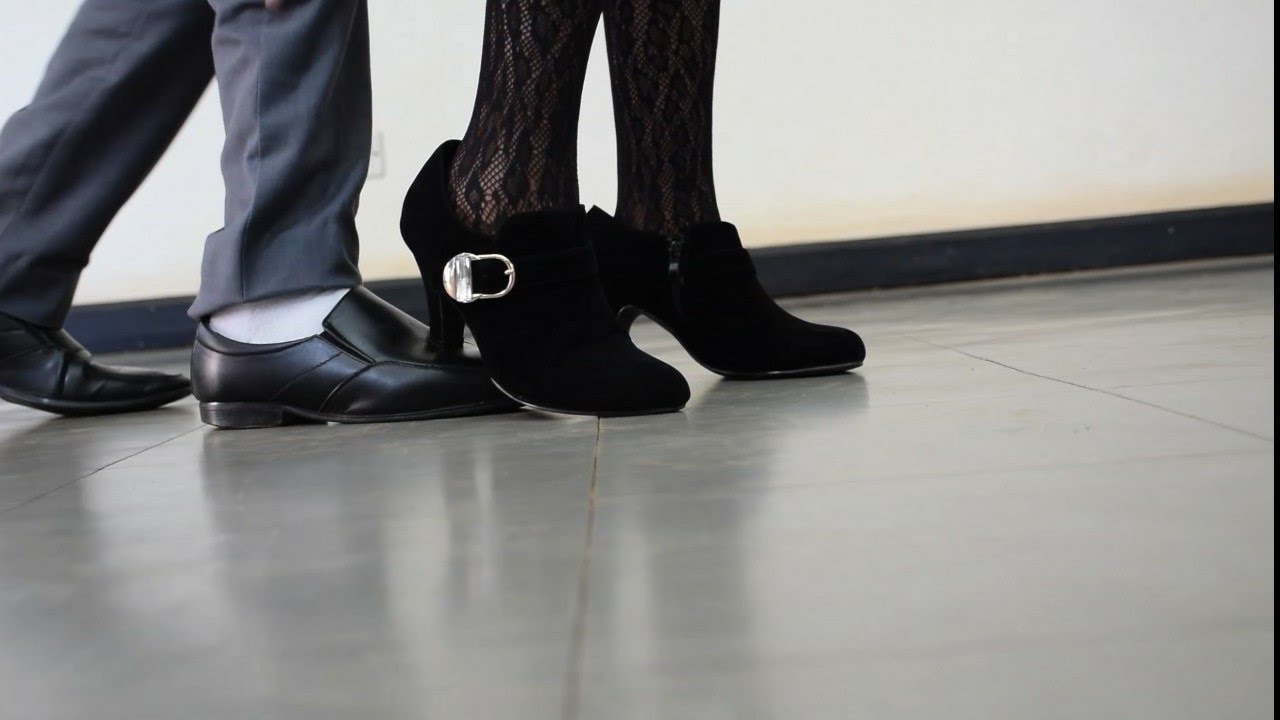 Selfdefense using shoes.. High heels YouTube