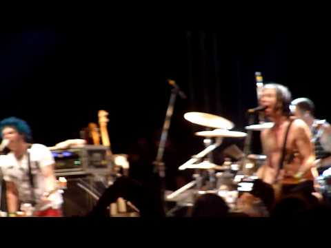 NOFX - Instant Crassic + Can't Get The Stink Out