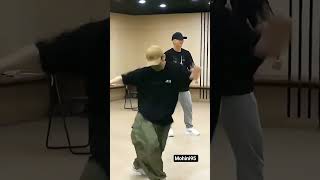 Kim Taehyung Funny Dance