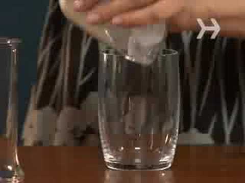 how-to-make-a-vodka-&-tonic