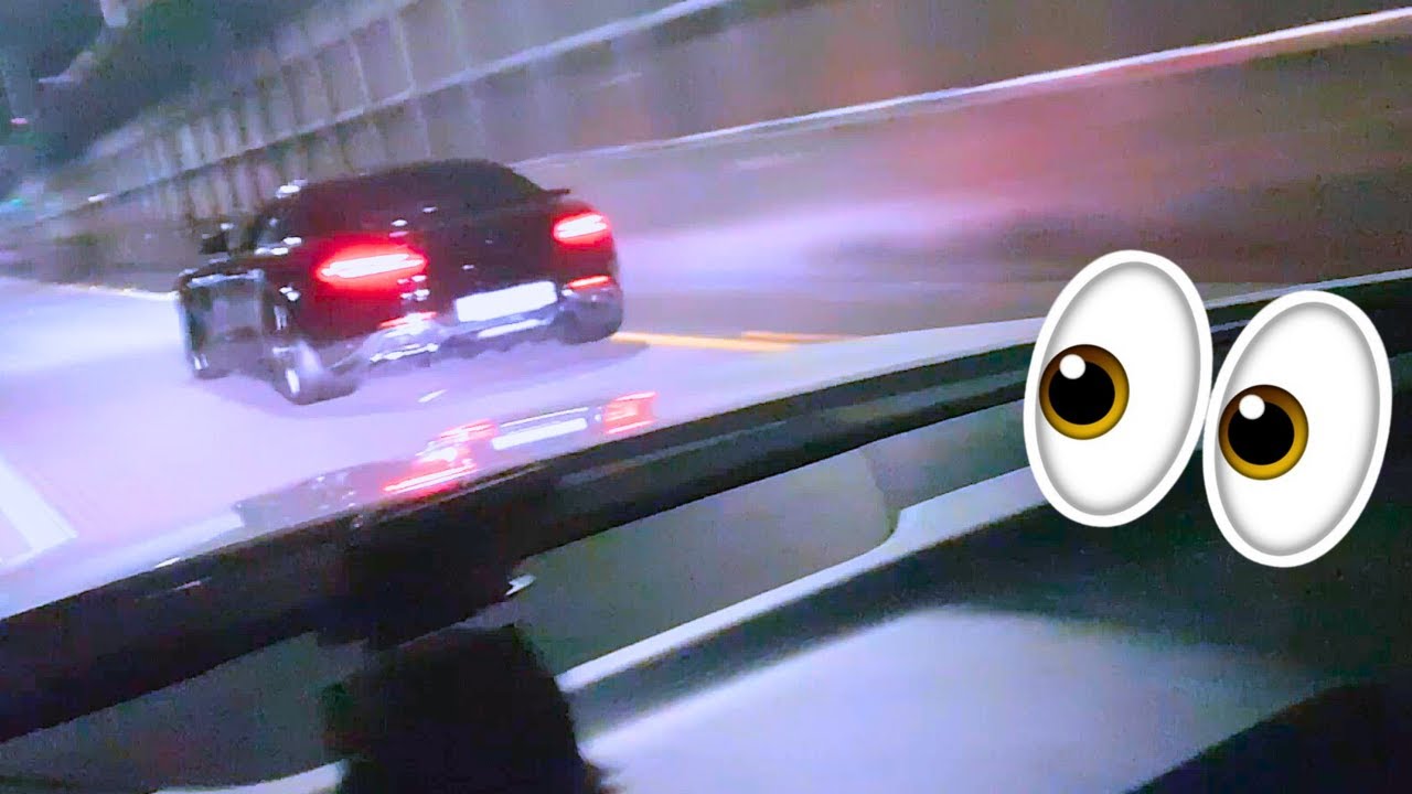 Chasing an AMG GT but I use only ONE hand