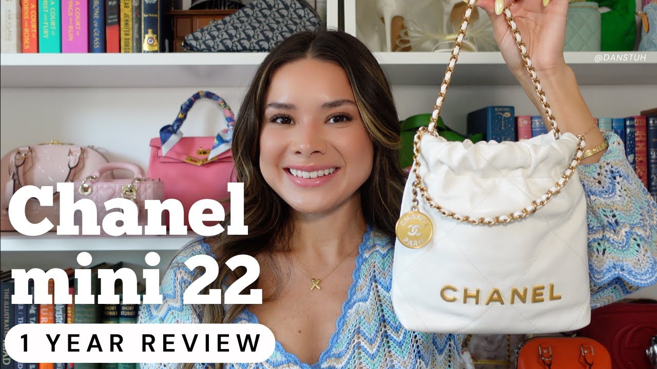【カジュアルに♪】CHANEL 22ミニバッグ Chanel 22 Mini 1 YEAR REVIEW | Color Transfer, Wear & Tear