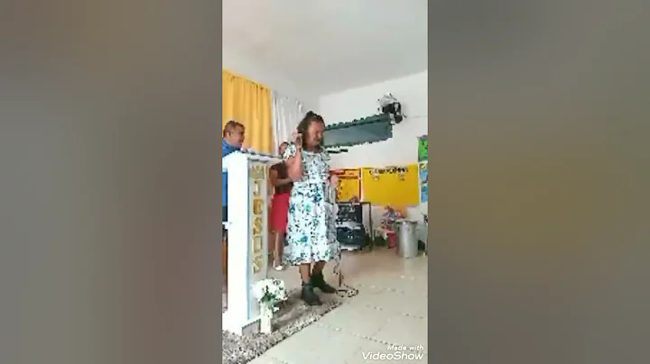 Sara Ardente- voz -Lgia Torres- cantando pela prim...