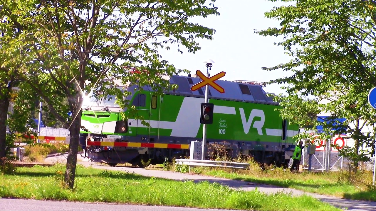 Sr3 ja SPENO-kiskonhiontakone Pansion radalla