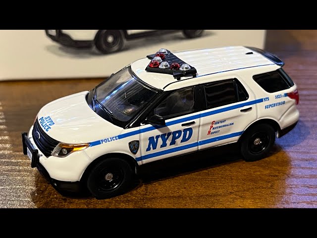 596 NYPD Ford Explorer 2013 Interceptor 1/64 Scale - YouTube