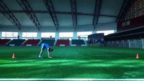 Dynamic Warm Up: Walking Hamstring Stretch Lukasz Lojas