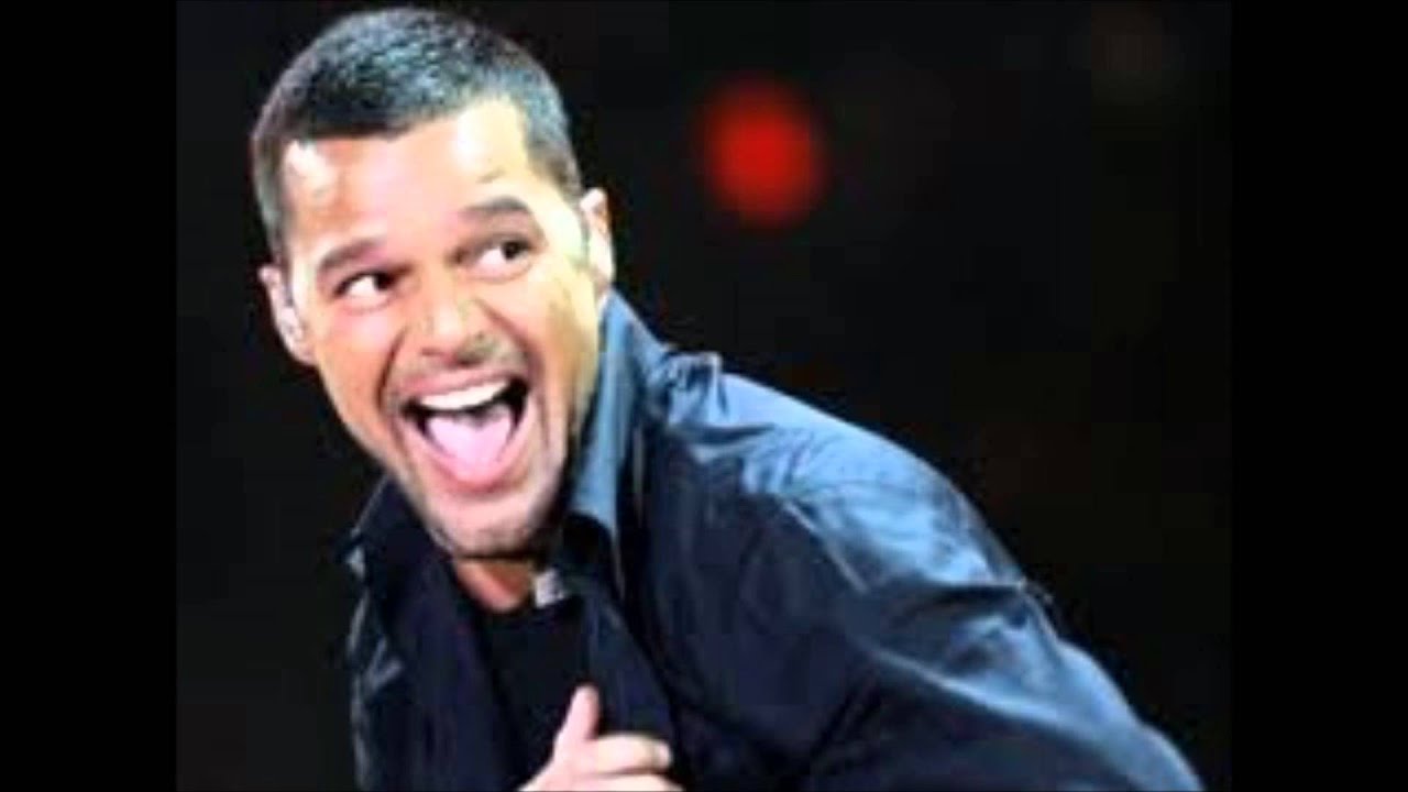 Ricky Martin Riendose BAMBU HOMENAJE A RICKY MARTIN CON CARIÑO POR LOS LATIN GRAMMYS - YouTube