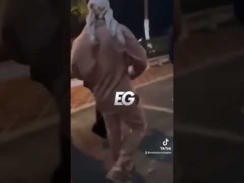 Bad Bunny Lanza Celular De Fan Al Agua Por Invadir Su Espacio Personal