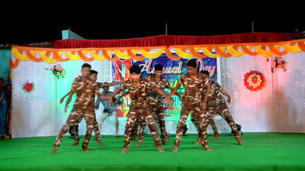 Little Stars high school students dance performance - YouTube
