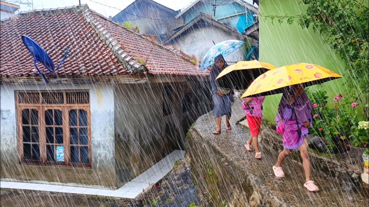 SUPER HEAVY RAIN IN BEAUTIFUL HILLY VILLAGE | RAIN AND THUNDER SOUNDS ...