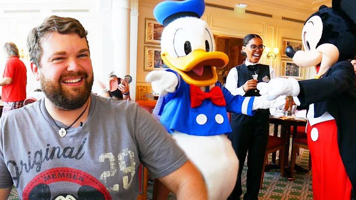 Mickey and Donald were SHOCKED!!! - Disneyland Par...