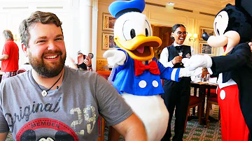 Mickey and Donald were SHOCKED!!! - Disneyland Paris Impressions