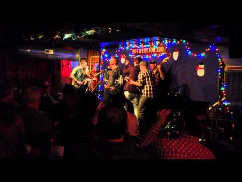 noam-pikelny-and-punch-brothers-at-the-station---nashville