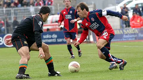 Gianfranco Zola Showing He Was The Italian Maradona ||HD||