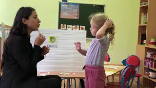 Занятие с глухим ребёнком