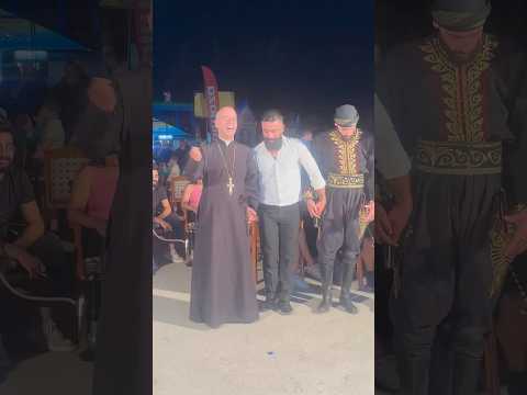 بعمرك شفت خوري نزل عالدبكة تحدي الدبكة مع تامر عقيل     