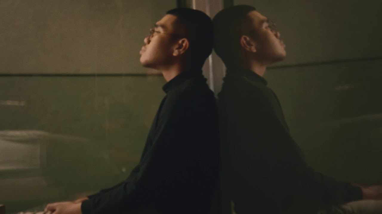 It's Gonna Be Me Official Music Video