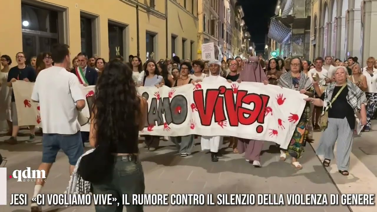 Jesi «Ci vogliamo vive», il rumore contro il silenzio della violenza di genere