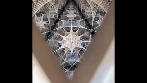 the depth of three dimensional with infinite reflection