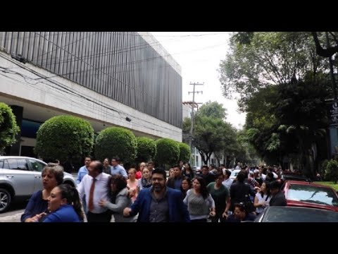 Images of the moment 7.1-magnitude quake hits Mexico City