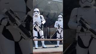 Stormtroopers Being Sassy For 1 Minute #disneyland #galaxysedge #starwars