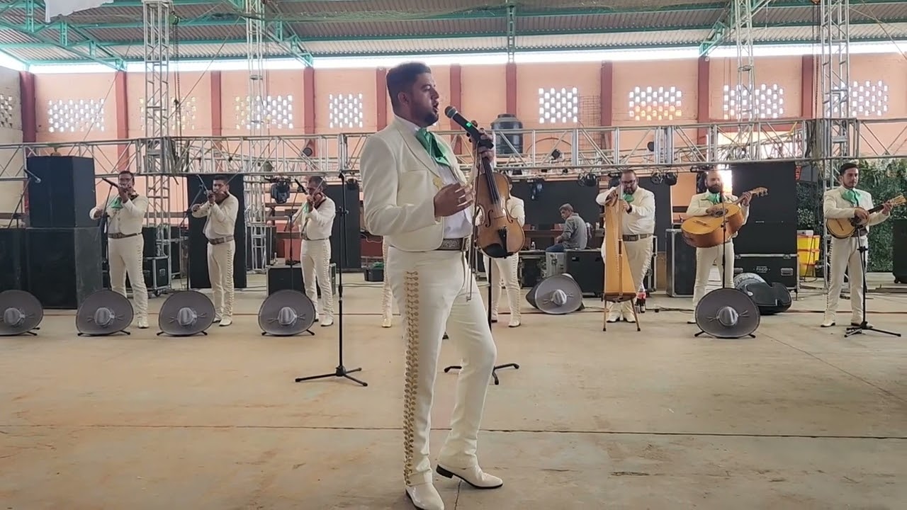 Benia bendita.Mariachi juvenil Galleros 44 32 05 06 66  El Mariachi De Morelia.