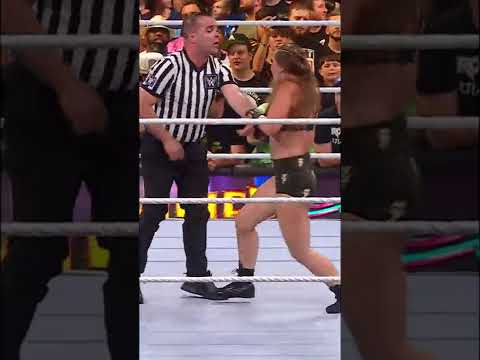 Ronda Rousey LOST IT on this referee at SummerSlam! 😧 #Short