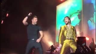 Maluma & Ricky Martin Perform 