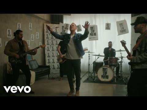 Смотреть клип Matthew West - Don'T Stop Praying